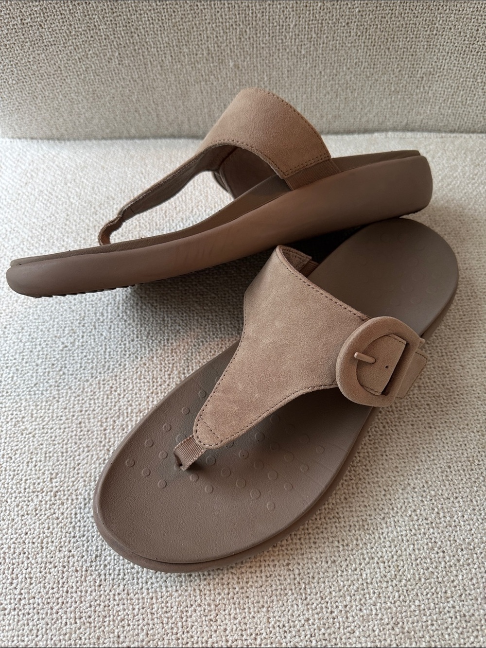 🍁Comfy Vionic Flip Flops🍁